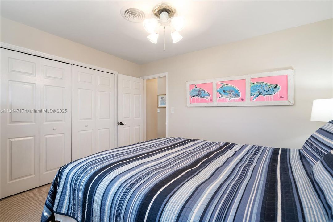 En Venta: $1,099,000 (3 camas, 2 baños, 3270 Pies cuadrados)