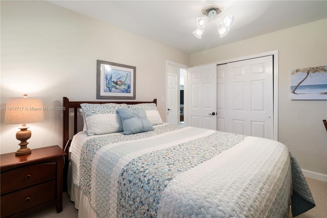 En Venta: $1,099,000 (3 camas, 2 baños, 3270 Pies cuadrados)