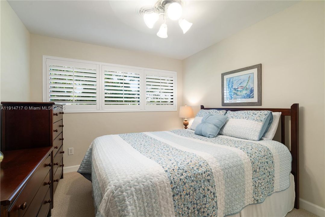 En Venta: $1,099,000 (3 camas, 2 baños, 3270 Pies cuadrados)