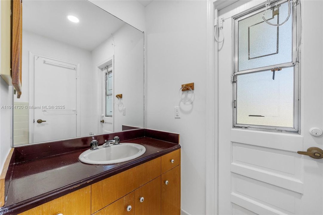 For Sale: $710,000 (4 beds, 2 baths, 2296 Square Feet)