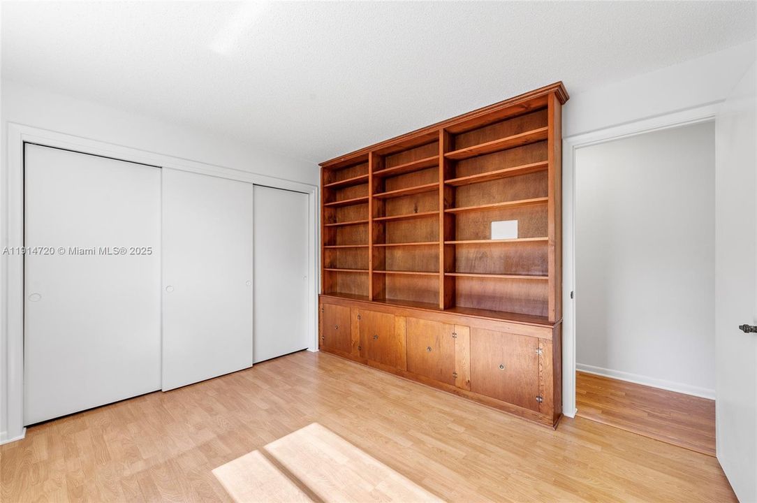 For Sale: $710,000 (4 beds, 2 baths, 2296 Square Feet)