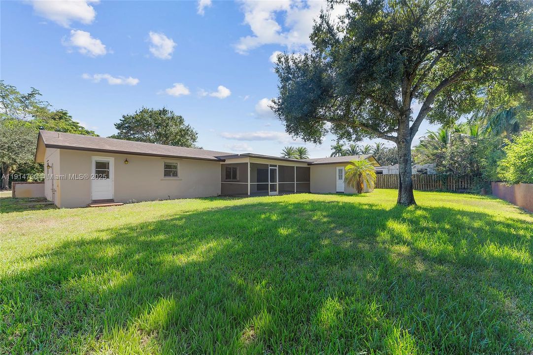 For Sale: $710,000 (4 beds, 2 baths, 2296 Square Feet)