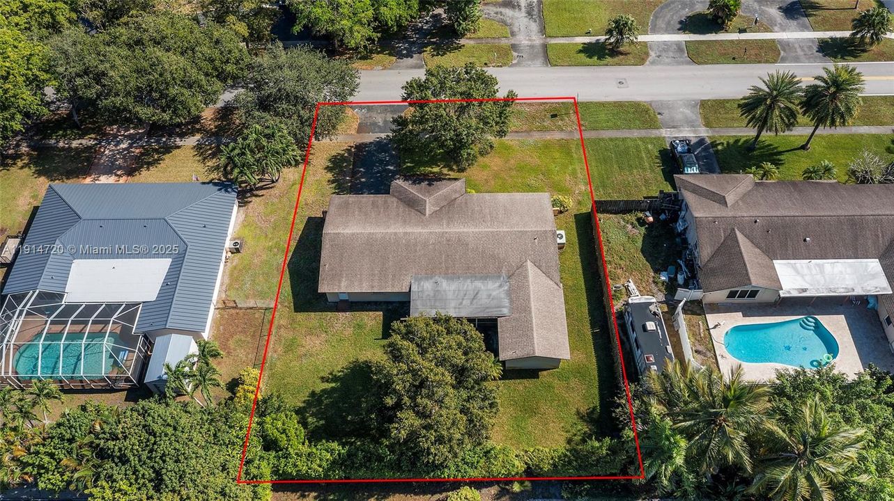 For Sale: $710,000 (4 beds, 2 baths, 2296 Square Feet)