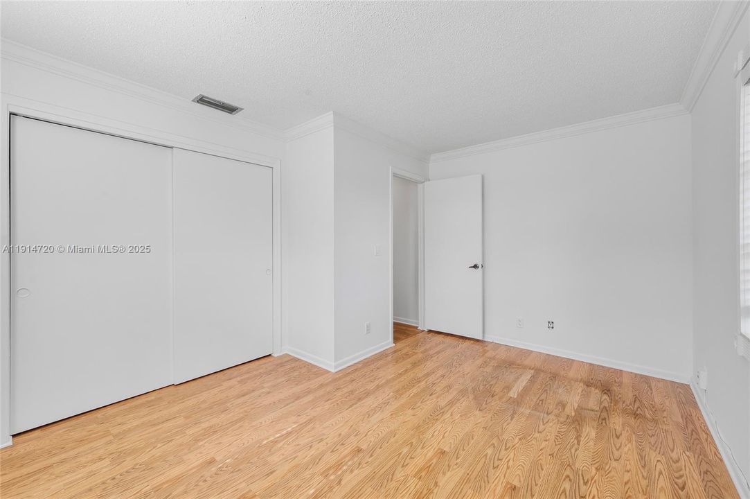 For Sale: $710,000 (4 beds, 2 baths, 2296 Square Feet)