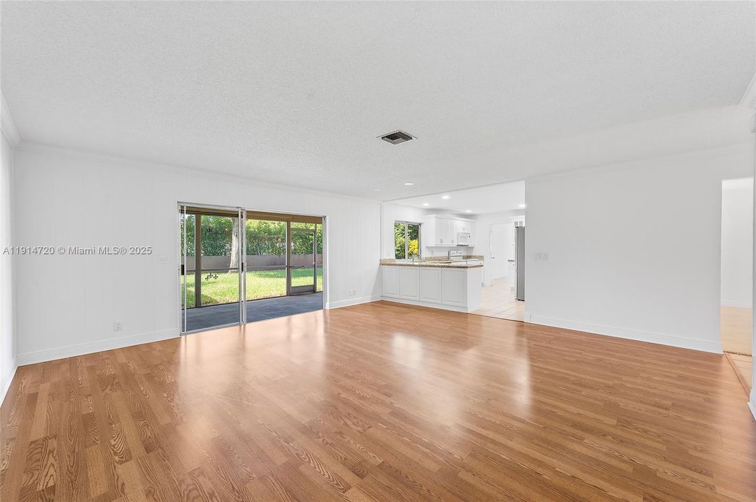 For Sale: $710,000 (4 beds, 2 baths, 2296 Square Feet)