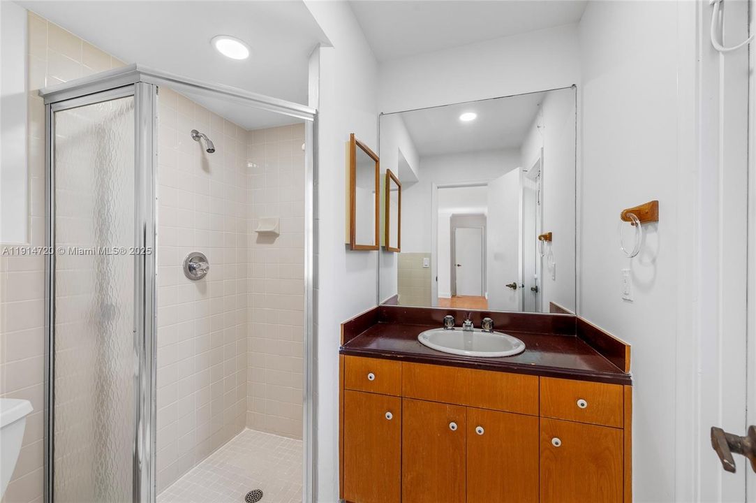 For Sale: $710,000 (4 beds, 2 baths, 2296 Square Feet)