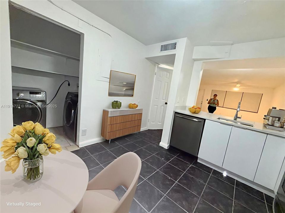 Active With Contract: $1,750 (2 beds, 2 baths, 1096 Square Feet)