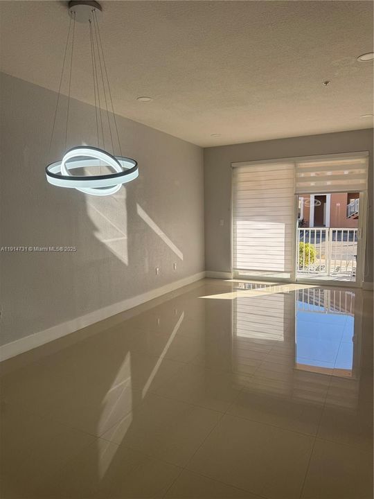 Active With Contract: $2,300 (2 beds, 2 baths, 1130 Square Feet)