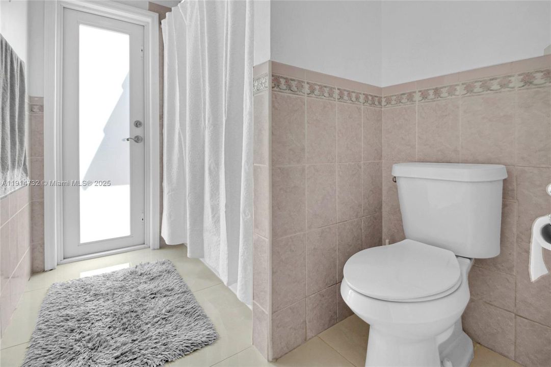 待售: $840,000 (4 贝兹, 2 浴室, 2532 平方英尺)