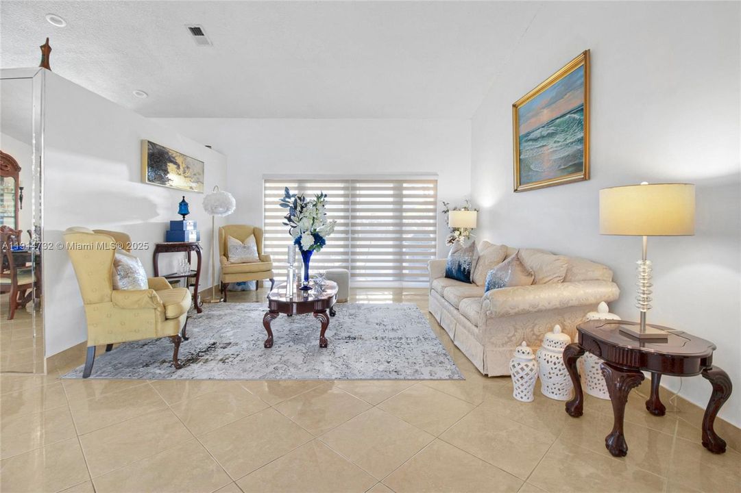 待售: $840,000 (4 贝兹, 2 浴室, 2532 平方英尺)