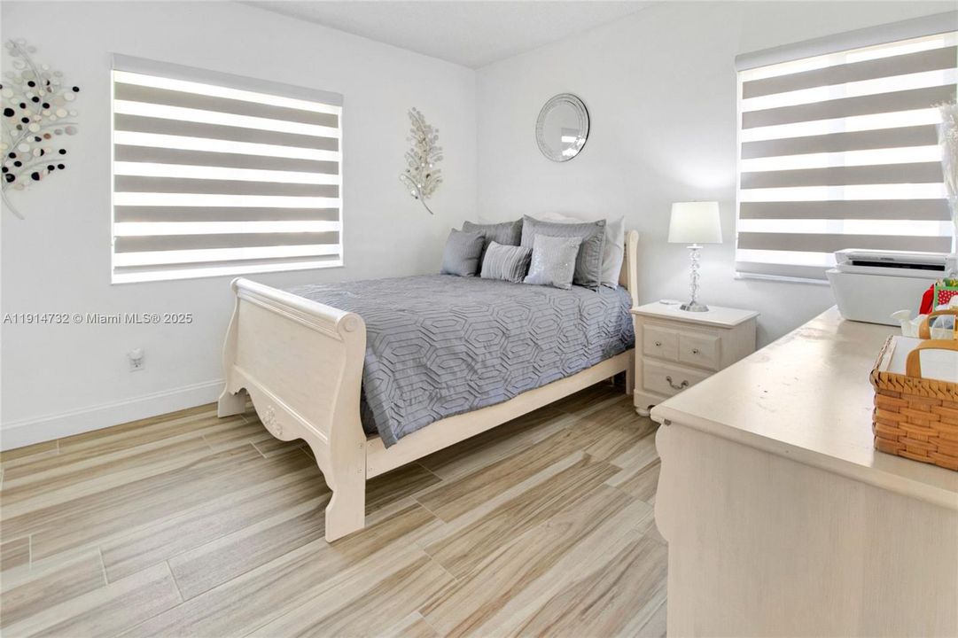 待售: $840,000 (4 贝兹, 2 浴室, 2532 平方英尺)