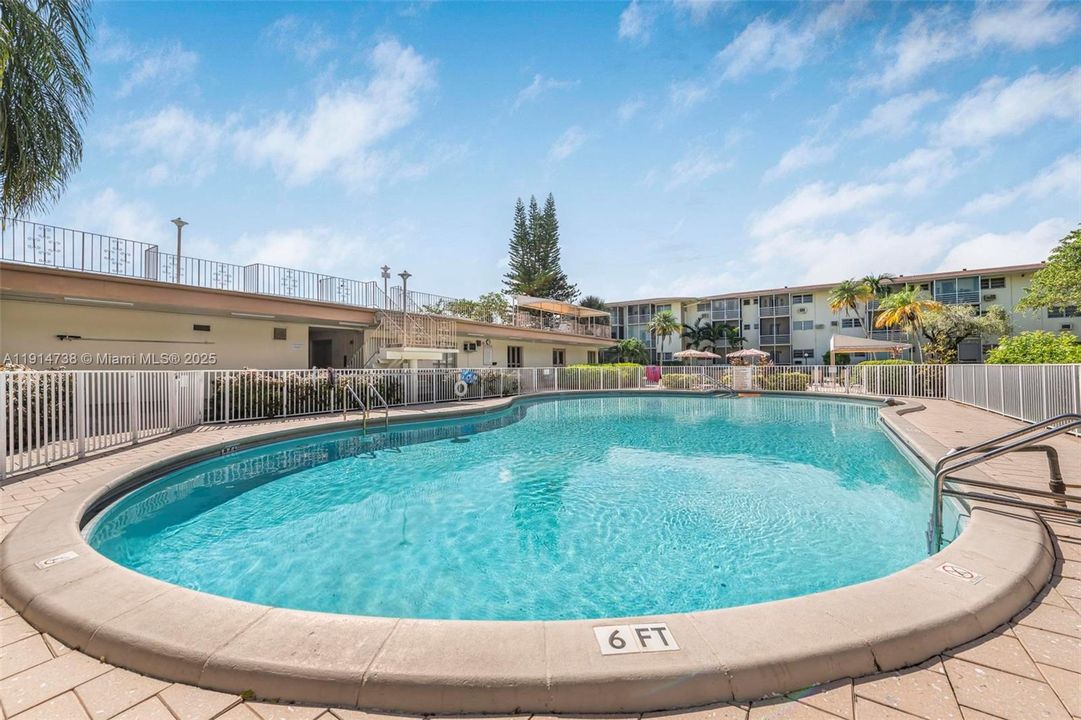 For Sale: $65,000 (2 beds, 1 baths, 883 Square Feet)