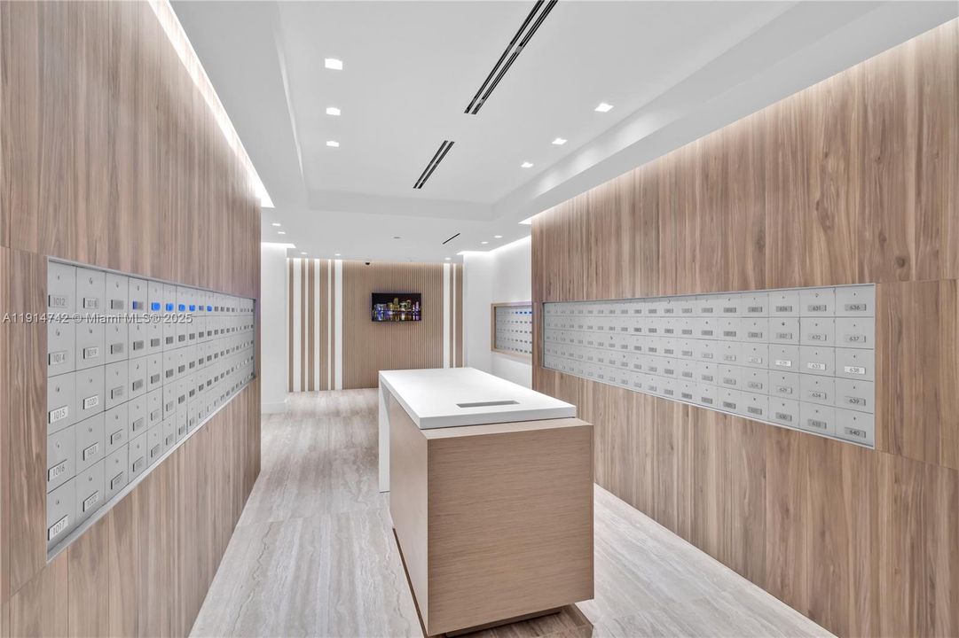 Под контрактом: $7,000 (1 спален, 1 ванн, 880 Квадратных фут)