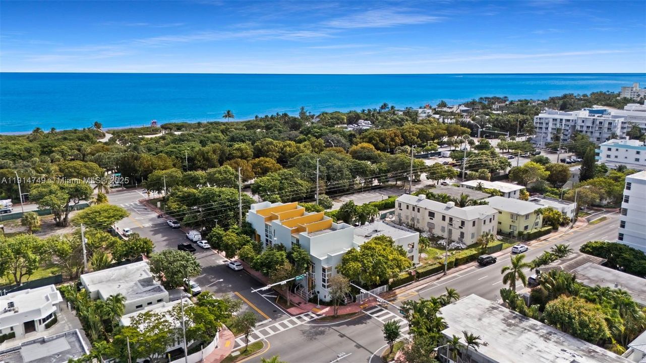 En Venta: $549,888 (2 camas, 2 baños, 1068 Pies cuadrados)