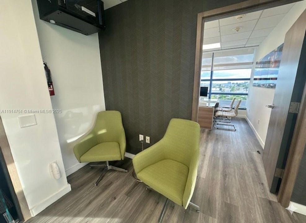 出租: $1,600 (0 贝兹, 0 浴室, 0 平方英尺)