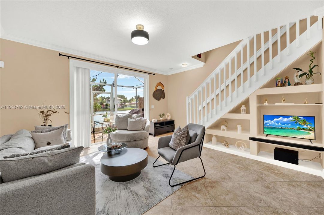 For Rent: $2,900 (2 beds, 2 baths, 1131 Square Feet)