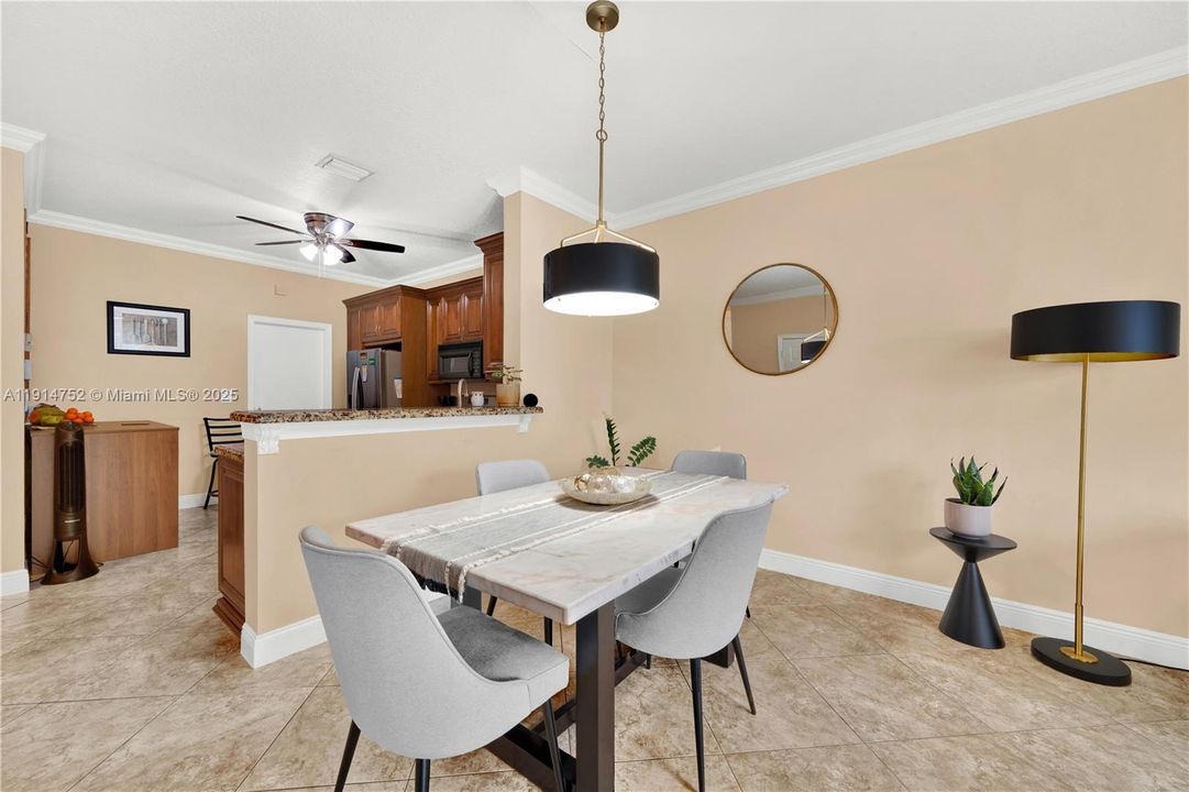 For Rent: $2,900 (2 beds, 2 baths, 1131 Square Feet)