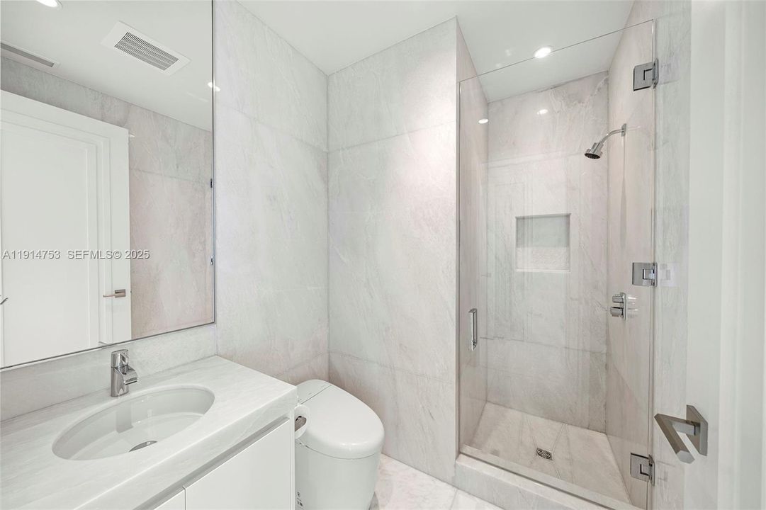 For Sale: $16,495,000 (4 beds, 5 baths, 5573 Square Feet)