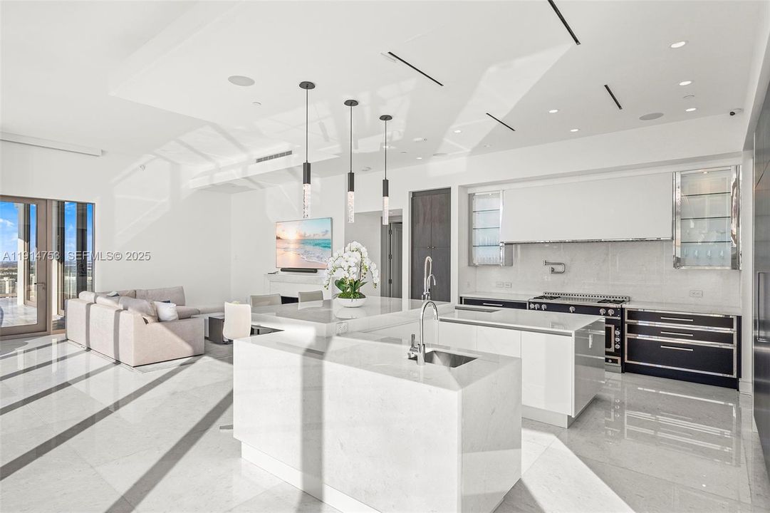 For Sale: $16,495,000 (4 beds, 5 baths, 5573 Square Feet)