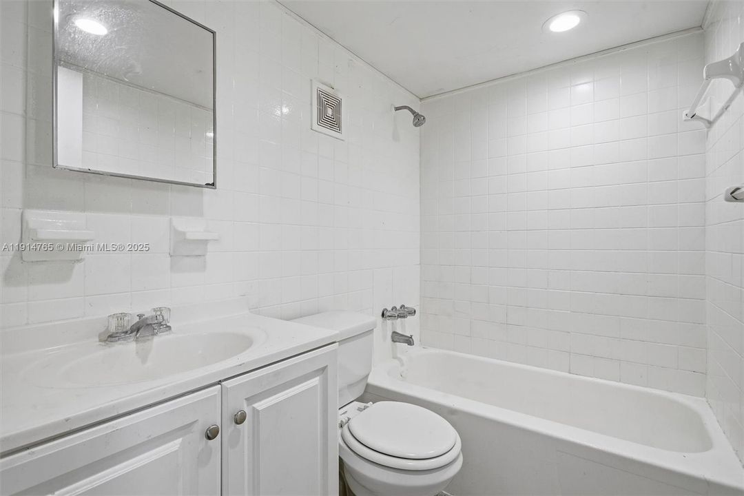 For Rent: $1,650 (1 beds, 1 baths, 0 Square Feet)