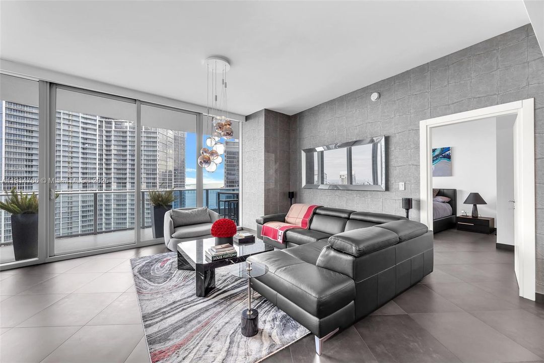 На продажу: $1,290,000 (2 спален, 2 ванн, 1500 Квадратных фут)