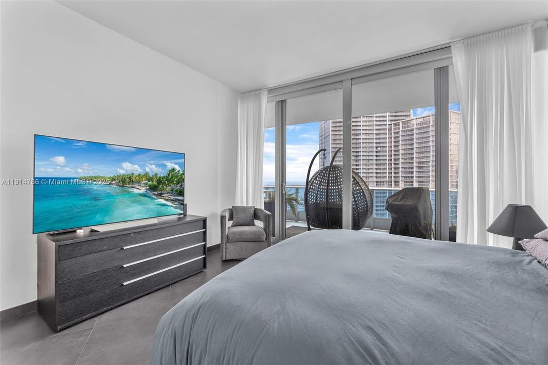 На продажу: $1,290,000 (2 спален, 2 ванн, 1500 Квадратных фут)