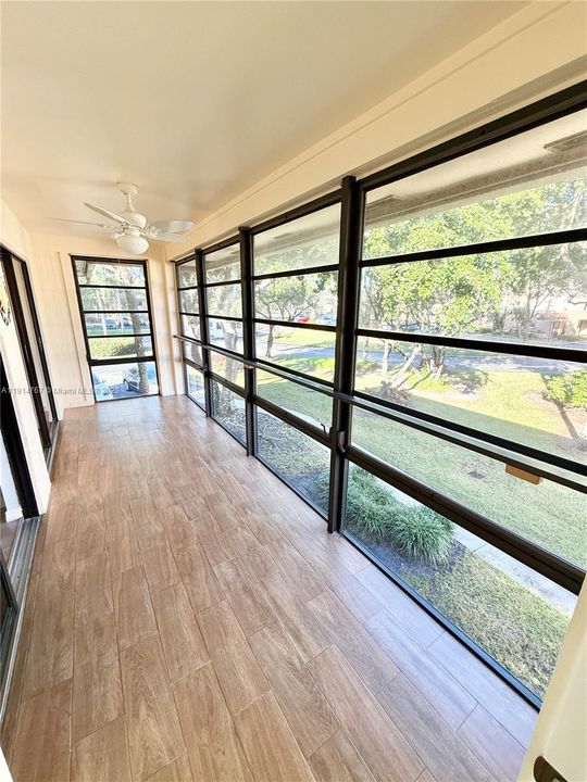 Под контрактом: $149,900 (2 спален, 2 ванн, 827 Квадратных фут)