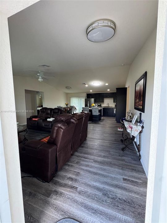 На продажу: $310,000 (3 спален, 2 ванн, 0 Квадратных фут)