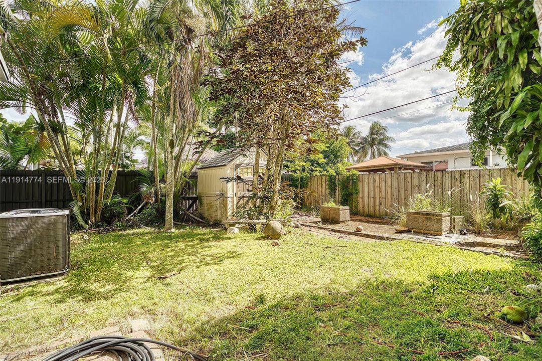 En Venta: $620,000 (3 camas, 1 baños, 1037 Pies cuadrados)