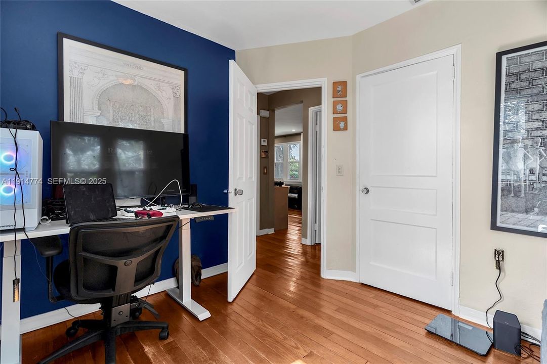 En Venta: $620,000 (3 camas, 1 baños, 1037 Pies cuadrados)