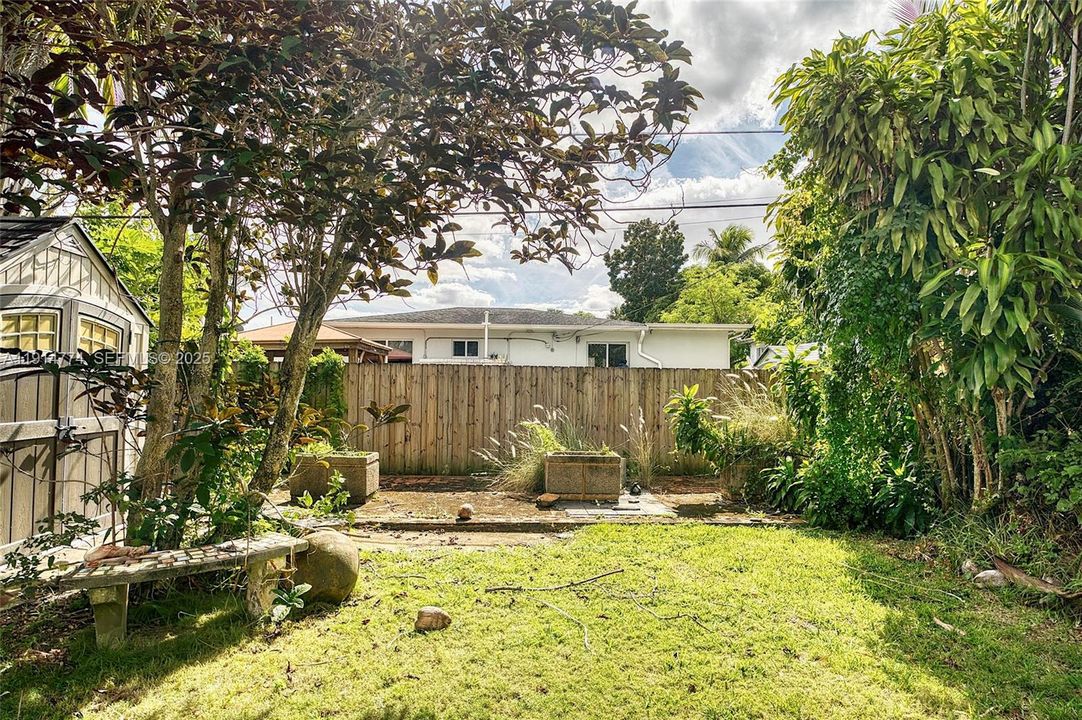 En Venta: $620,000 (3 camas, 1 baños, 1037 Pies cuadrados)