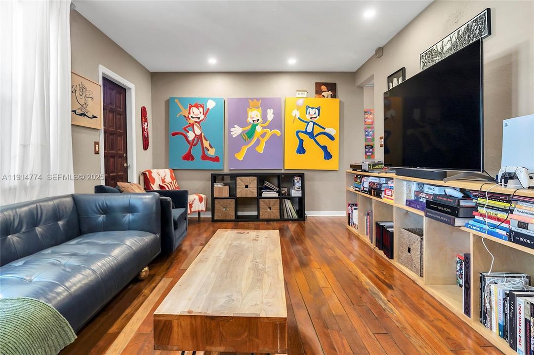 En Venta: $620,000 (3 camas, 1 baños, 1037 Pies cuadrados)