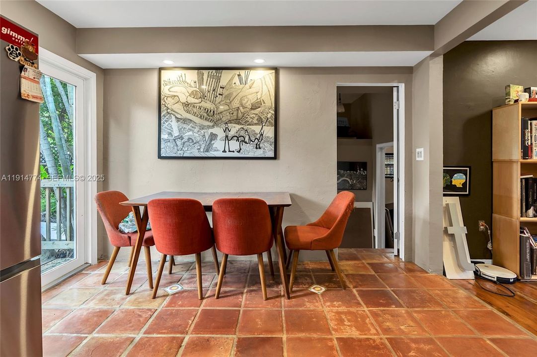 En Venta: $620,000 (3 camas, 1 baños, 1037 Pies cuadrados)