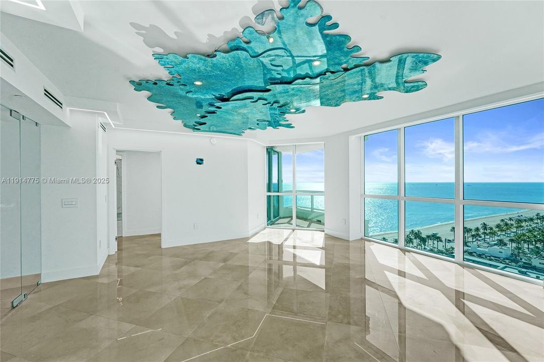 出租: $14,000 (2 贝兹, 2 浴室, 1905 平方英尺)