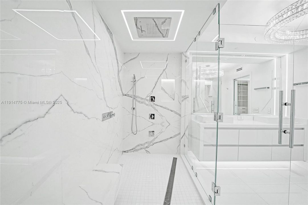 出租: $14,000 (2 贝兹, 2 浴室, 1905 平方英尺)