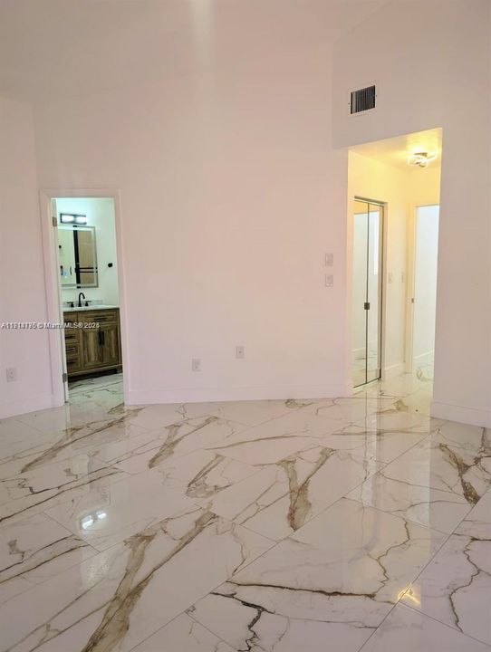 出租: $3,500 (3 贝兹, 2 浴室, 1416 平方英尺)