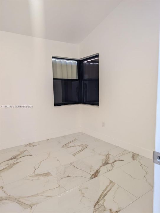 出租: $3,500 (3 贝兹, 2 浴室, 1416 平方英尺)