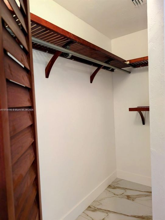 出租: $3,500 (3 贝兹, 2 浴室, 1416 平方英尺)