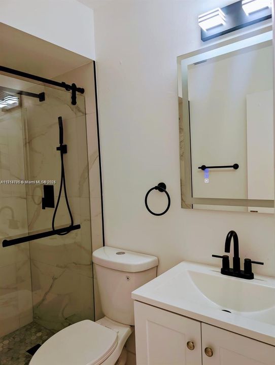 出租: $3,500 (3 贝兹, 2 浴室, 1416 平方英尺)