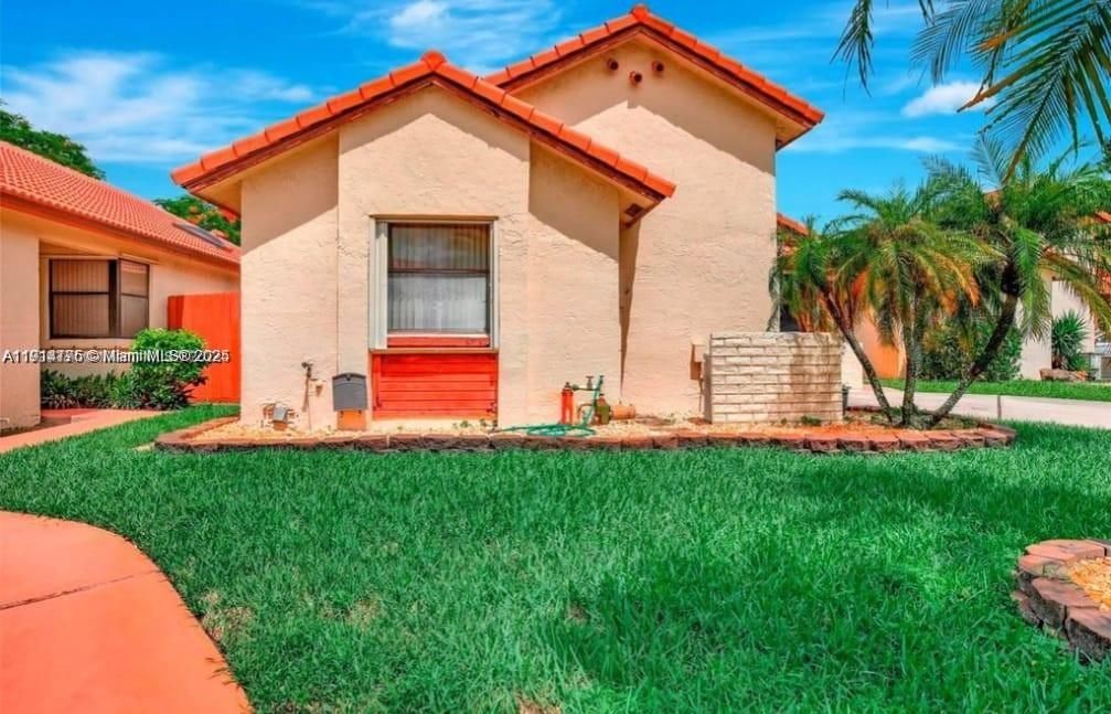 出租: $3,500 (3 贝兹, 2 浴室, 1416 平方英尺)