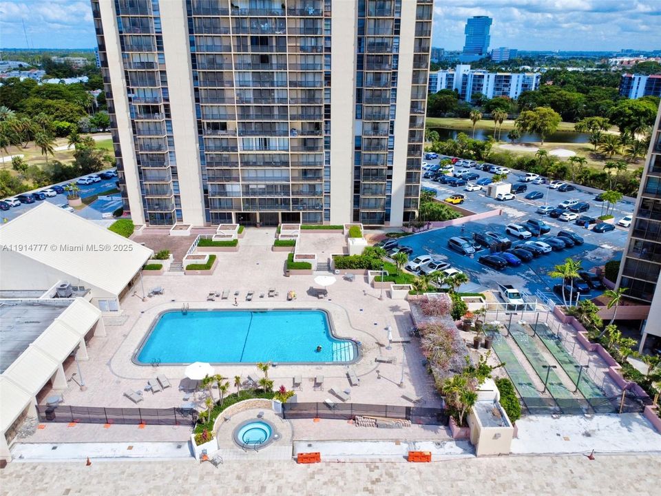 For Sale: $415,000 (2 beds, 2 baths, 1313 Square Feet)