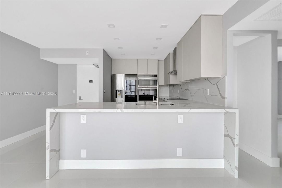 For Sale: $415,000 (2 beds, 2 baths, 1313 Square Feet)