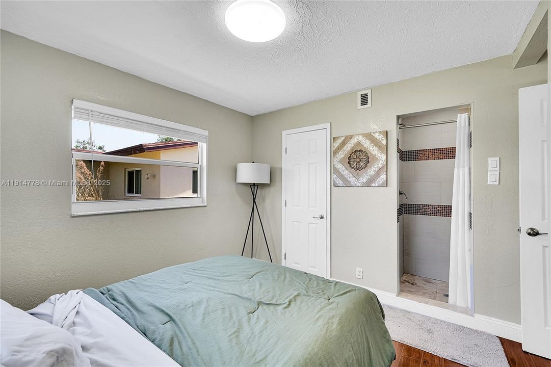 For Sale: $439,900 (3 beds, 2 baths, 1222 Square Feet)