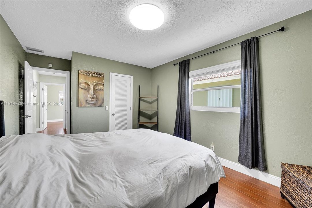 For Sale: $439,900 (3 beds, 2 baths, 1222 Square Feet)