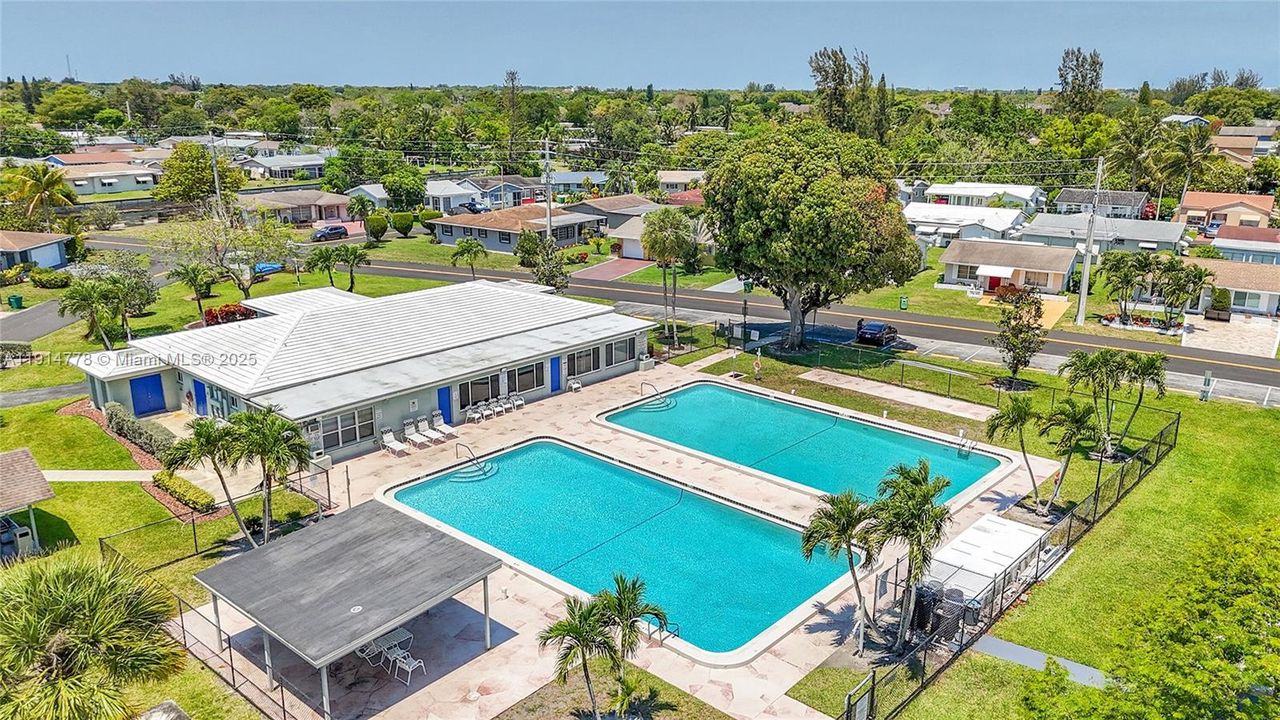 For Sale: $439,900 (3 beds, 2 baths, 1222 Square Feet)