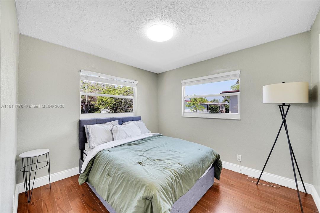 For Sale: $439,900 (3 beds, 2 baths, 1222 Square Feet)