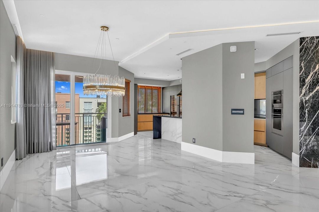 En Venta: $3,399,900 (4 camas, 3 baños, 2425 Pies cuadrados)