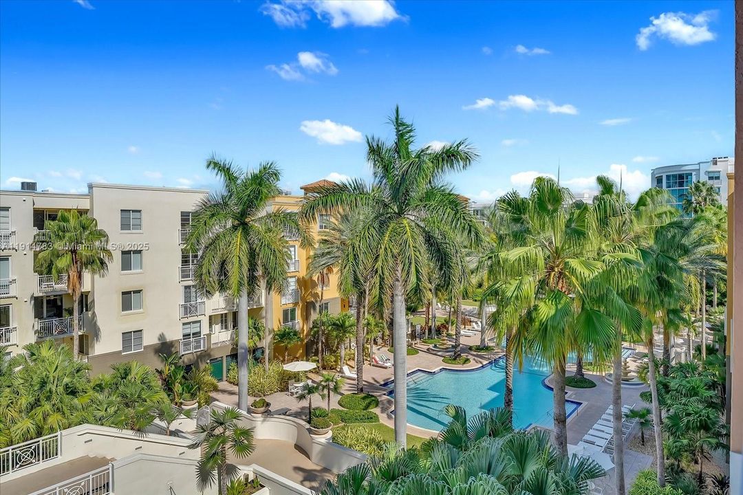 En Venta: $3,399,900 (4 camas, 3 baños, 2425 Pies cuadrados)