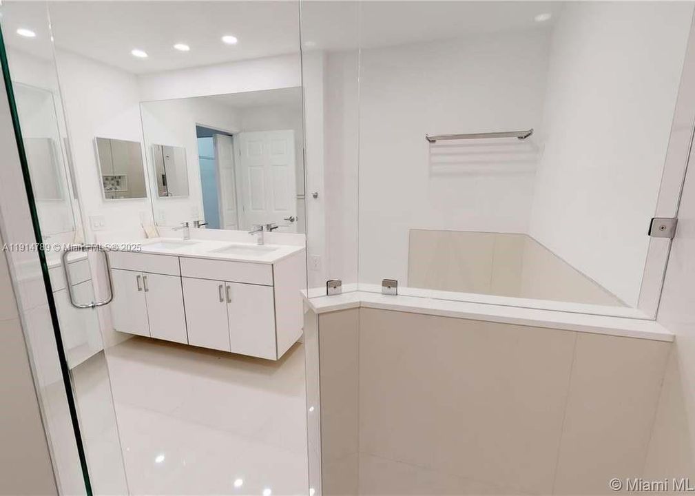 For Rent: $3,650 (3 beds, 2 baths, 1571 Square Feet)