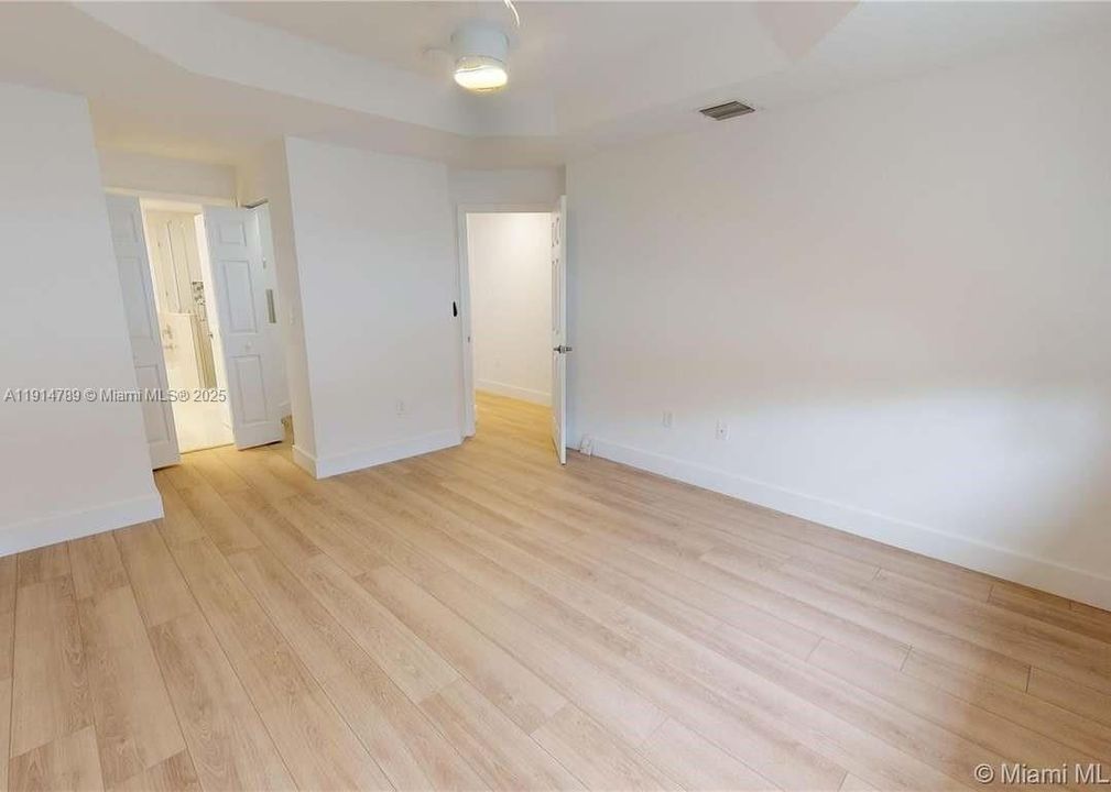 For Rent: $3,650 (3 beds, 2 baths, 1571 Square Feet)